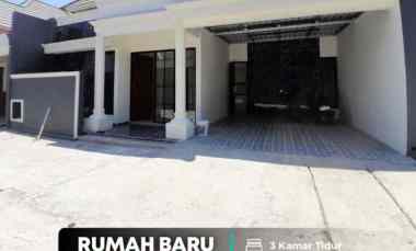 dijual rumah ngemplak