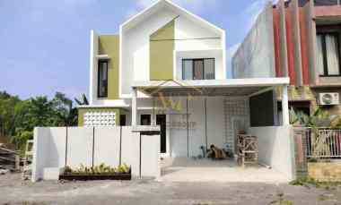 Rumah Mewah 2 Lantai Legalitas Lengkap Shm 5 menit ke Jogja Bay