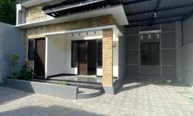 Dijual Rumah Modern Strategis dekat Exit Tol Maguwoharjo Sleman