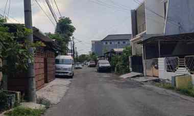 Rumah Nginden Intan Surabaya, Lokasi Favorite, Row Longgar 2 Mobil