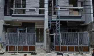 Rumah Dijual di Nginden Intan