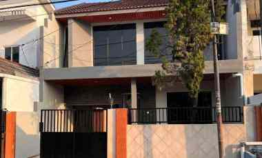 dijual rumah nginden intan timur