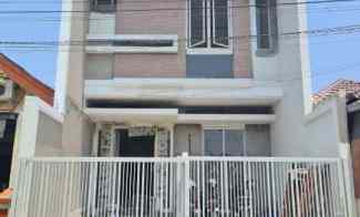 Nirwana Eksekutif Minimalis Modern dekat Raya MERR, Rungkut