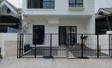 Rumah Baru Siap Huni dengan Model Classic Modern di Nusaloka BSD