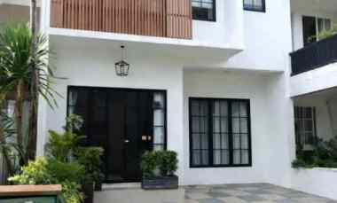 dijual rumah nusaloka bsd city
