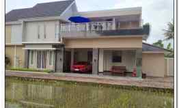 Rumah Trihanggo Sleman, 8 menit Mirota Kampus Godean, LB 235 m2