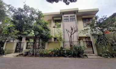 dijual rumah padasuka