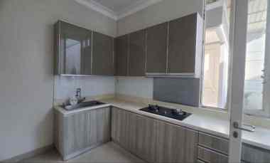 Rumah Pakuwon City Long Beach Minimalis Strategis dekat Taman