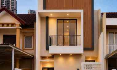 Jarang Ada Rumah Pakuwon City New Minimalis 2 Lt Sirkulasi Udara Bagus