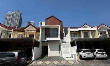 dijual rumah pakuwon city