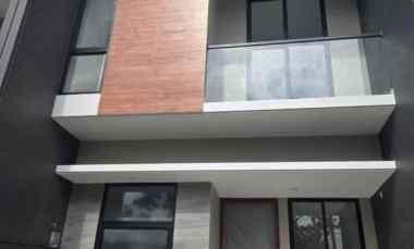 dijual rumah pakuwon city cluster florence