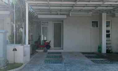 dijual rumah pakuwon city grand island