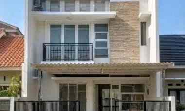 dijual rumah pakuwon city griya asri