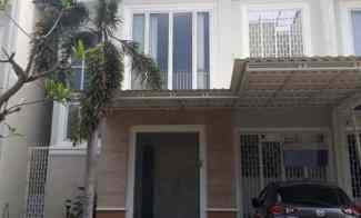 Long Beach 2 Lantai Fully Furnished dekat Club House Pakuwon City