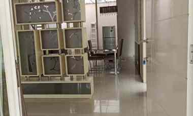 Rumah 2 Lantai Pakuwon City Malibu Beach Surabaya, Full Furnish