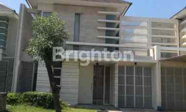 Rumah Pakuwon City dekat Widya Mandala, Park Shanghai, Mall, Gloria 2