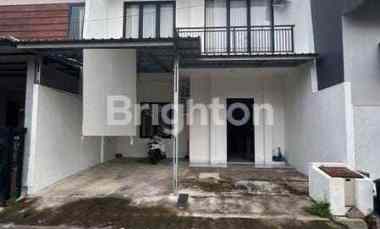 Rumah Modern Gress 1M-an Area Pakuwon City, Surabaya Timur