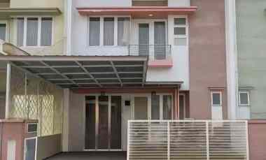 Dijual Rumah Siap Huni di Pakuwon City Cluster San Diego