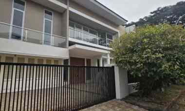 dijual rumah pakuwon city sukolilo surabaya