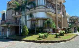 Classic Eropa Semi Furnish Cluster Terdepan Taman Mutiara,Pakuwon City