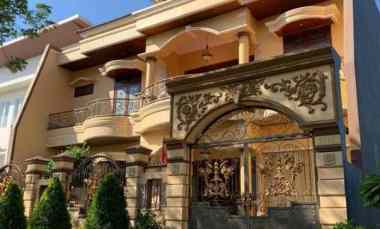 Mewah Full Furnished dekat Shanghai Park di Pakuwon City Villa Royal