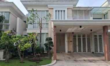 dijual rumah pakuwon indah lakarsantri