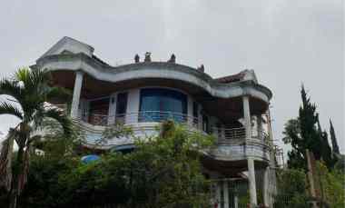 Rumah Luas Strategis View Pegunungan Cocok untuk Villa di Kota Batu