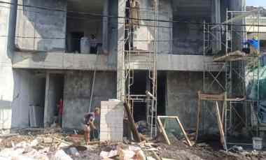 Rumah Baru Minimalis Row Jalan 12 meter Area Pandugo Rungkut