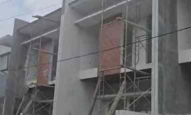 Panjang Jiwo Kompleks Elit hanya 4 Rumah Row 2 Mobil Surabaya