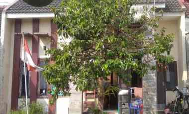 Rumah Dijual di parangargo regency