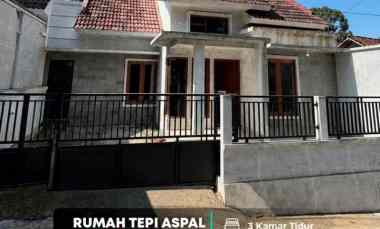 Rumah Mini Cluster 4 Unit Tepi Aspal di jl. Godean km 12, Sleman 2 km