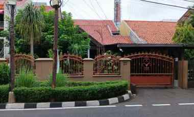 Rumah Asri dekat Masjid, Bebas Banjir di Komplek Benhil, Jakarta Pusat