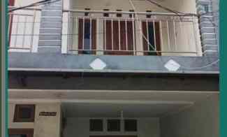 Rumah 2 Lantai Siap Huni, Strategis dan Murah di Medan Satria, Bekasi