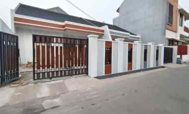 Rumah 1,5 Lantai Kokoh dekat Galaxy Pekayon Bekadi Selatan