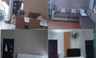 Penjaringan Row 3 Mobil Rumah Second Trawat 1,5lt Cantik 1man