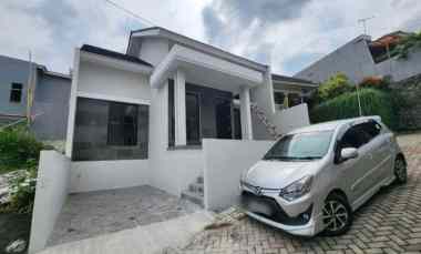 Dijual Rumah Siap Huni di Permata Grafika Banyumanik Semarang