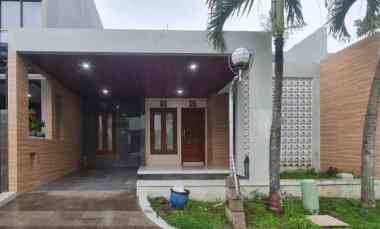 Dijual Rumah Permata Jingga Suhat Malang