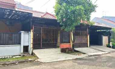 Rumah Dijual di Perumahan Boulevard Hijau