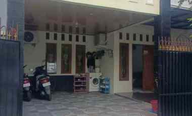 Rumah Bagus Siap Huni di Bulevar Hijau Harapan Indah Bekasi