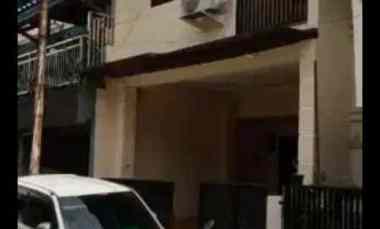 Rumah 2 Lantai Siap Huni di Komplek Pemda DKI Pondok Kelapa