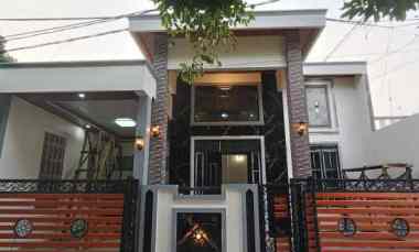 Rumah Hook Posisi Hadap Fasum,full Renovasi Luas 108m Siap Huni