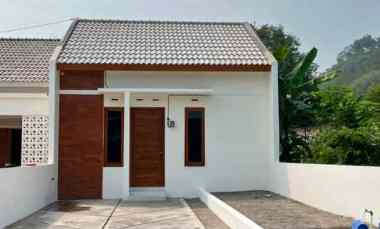 dijual rumah perumahan graha candi