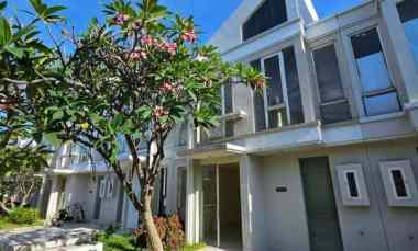 Rumah Dijual di Perumahan Grand Pakuwon Food Junction Manukan Kulon Banjar Sugihan Kec Tandes Surabaya