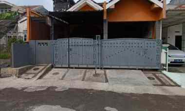 Rumah Dijual di Perumahan kalibaru permai