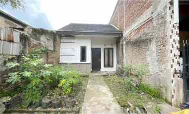 dijual rumah perumahan permata