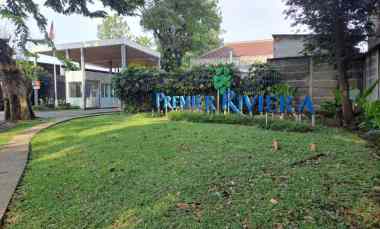 Rumah Dijual di Komplek Premier Riviera Jakarta Timur - Semi Furnished