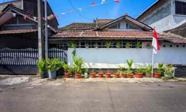 Rumah Luas Besar di Perumahan Riung Bandung, Cisaranten Kidul