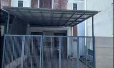 dijual rumah perumahan royal paka rungkut