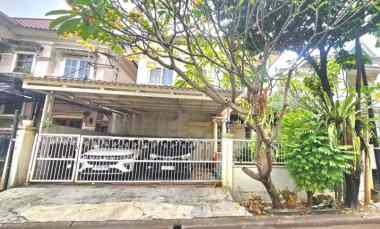dijual rumah perumahan royal residence