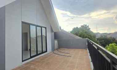 Rumah BARU Cantik Luas Plus Roof Attic Villa Melati Mas Tangerang
